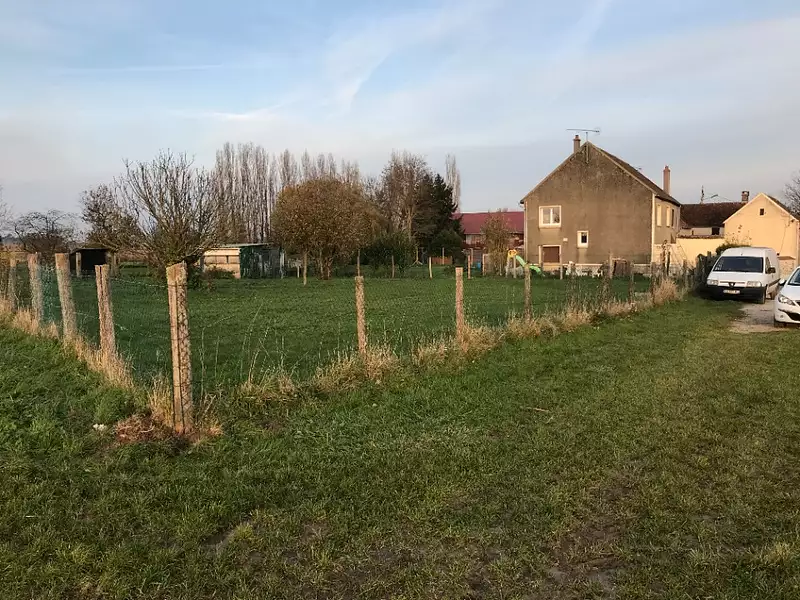 Terrain à bâtir, 400 m² - Le Mesnil-Amelot (77990)