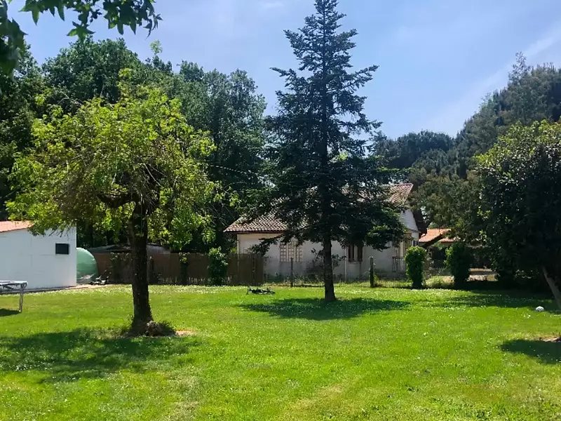 Terrain à bâtir, 764 m² - Lesparre-Médoc (33340)