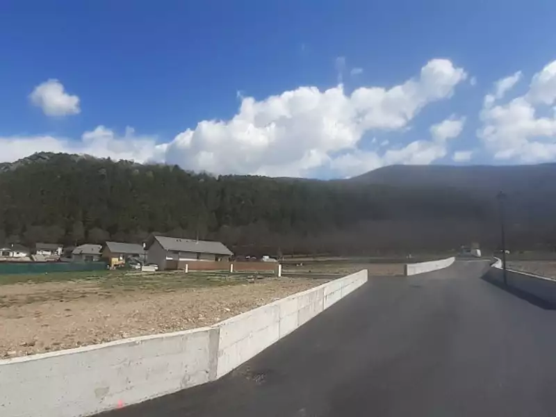 Terrain à bâtir, 760 m² - Saint-Etienne-le-Laus (05130)