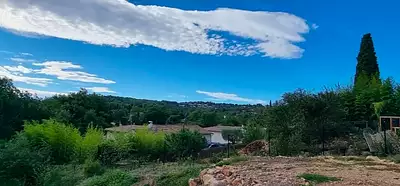 Terrain à bâtir, 1 570 m²