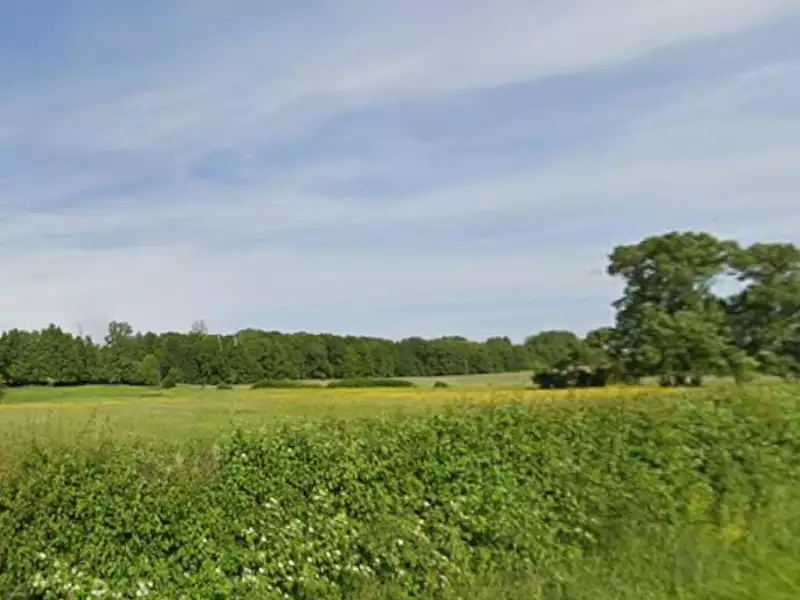 Terrain à bâtir, 406 m² - Pernay (37230)