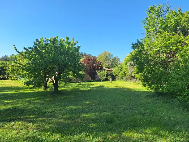 Terrain à bâtir, 927 m² - Peipin (04200)