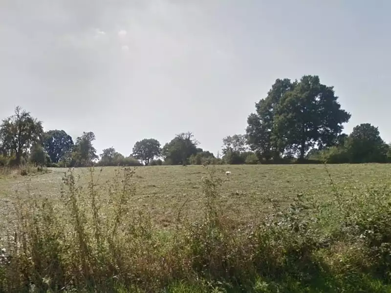 Terrain à bâtir, 841 m² - Moyaux (14590)