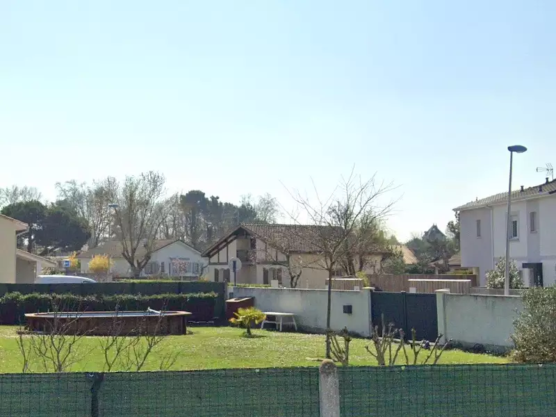 Terrain à bâtir, 567 m² - Le Haillan (33185)