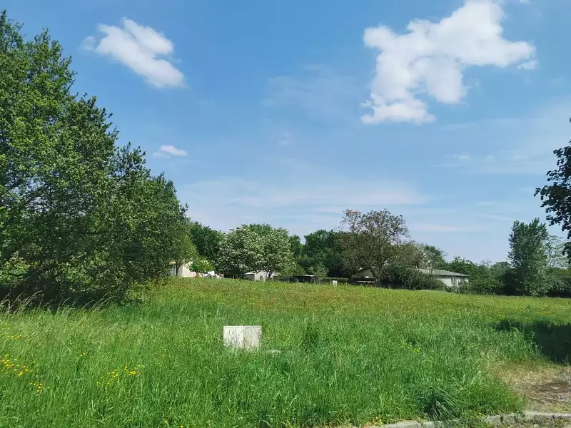 Terrain à bâtir, 910 m² - Bazas (33430)