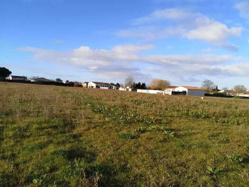 Terrain à bâtir, 412 m² - Grézac (17120)