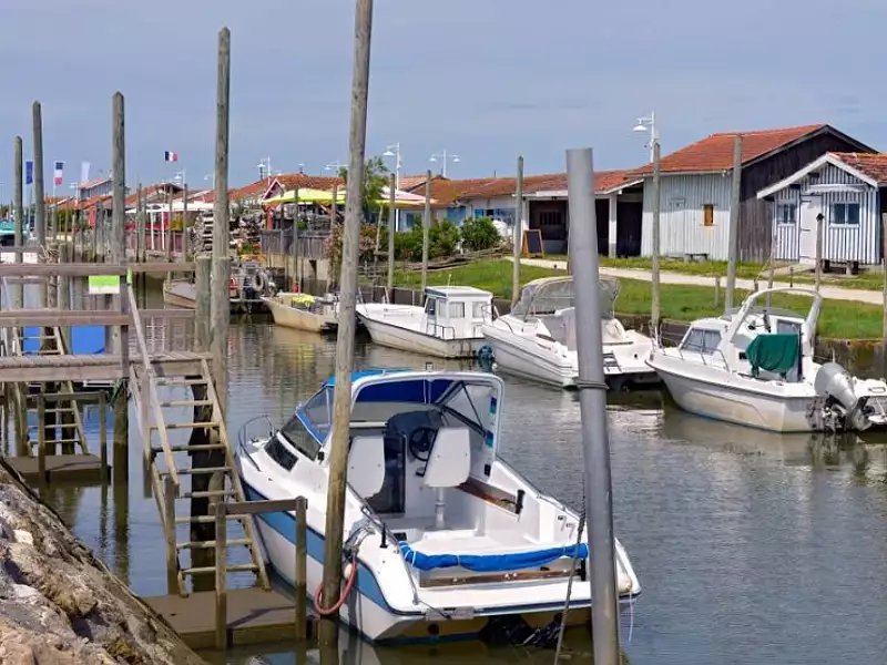 Terrain à bâtir, 630 m² - Audenge (33980)