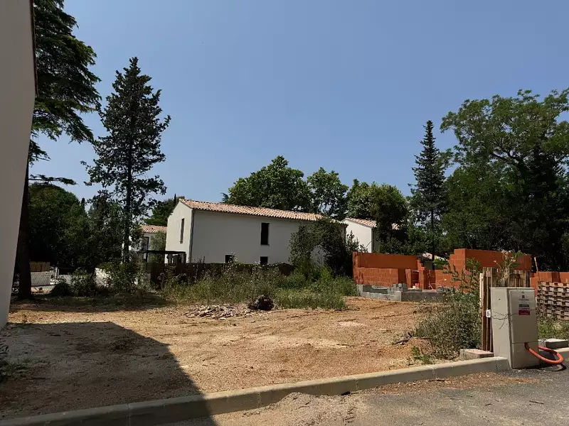 Terrain à bâtir, 285 m² - Valergues (34130)