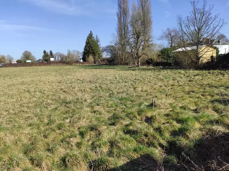 Terrain à bâtir, 974 m² - Nassandres sur Risle (27550)