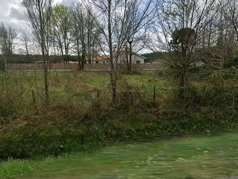 Terrain à bâtir, 680 m² - Belin-Béliet (33830)