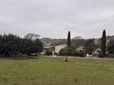 Terrain à bâtir, 811 m²