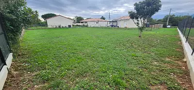Terrain à bâtir, 640 m²