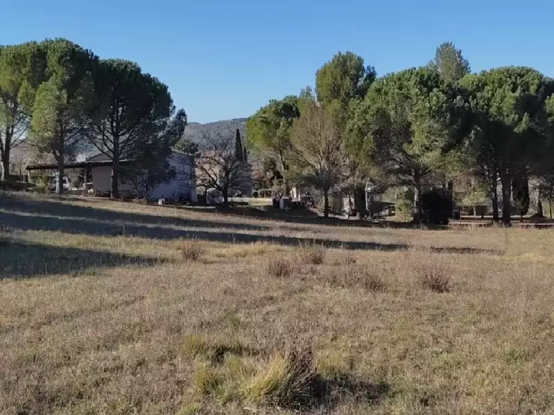 Terrain à bâtir, 2 070 m² - Pomas (11250)