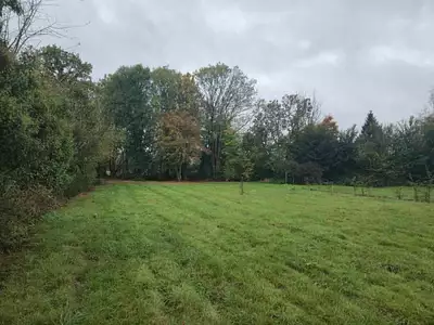 Terrain à bâtir, 1 400 m²