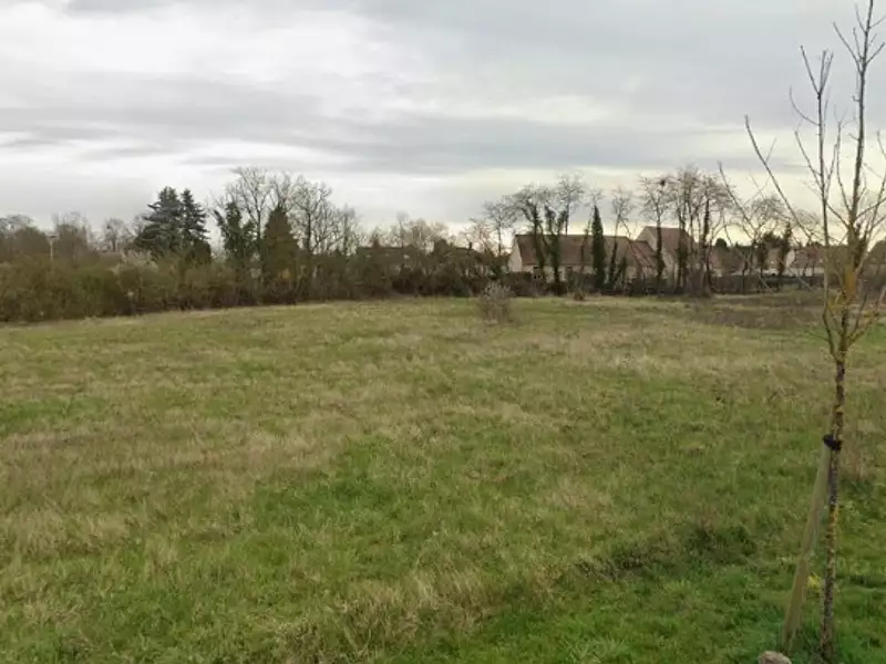 Terrain à bâtir, 700 m² - La Chapelle-en-Serval (60520)