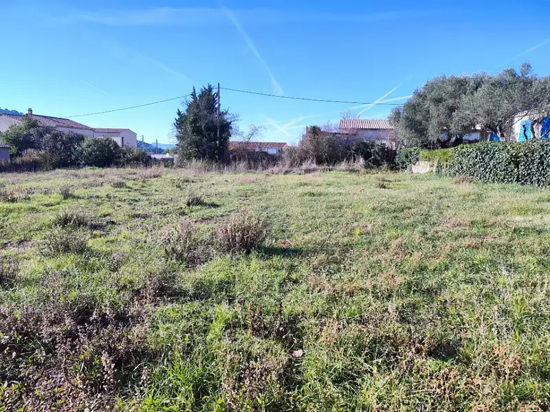 Terrain à bâtir, 500 m² - Carnoules (83660)