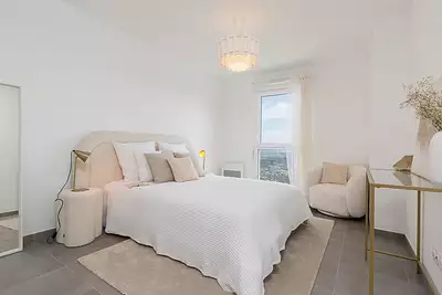 Dernier 4 pièces avec vue mer