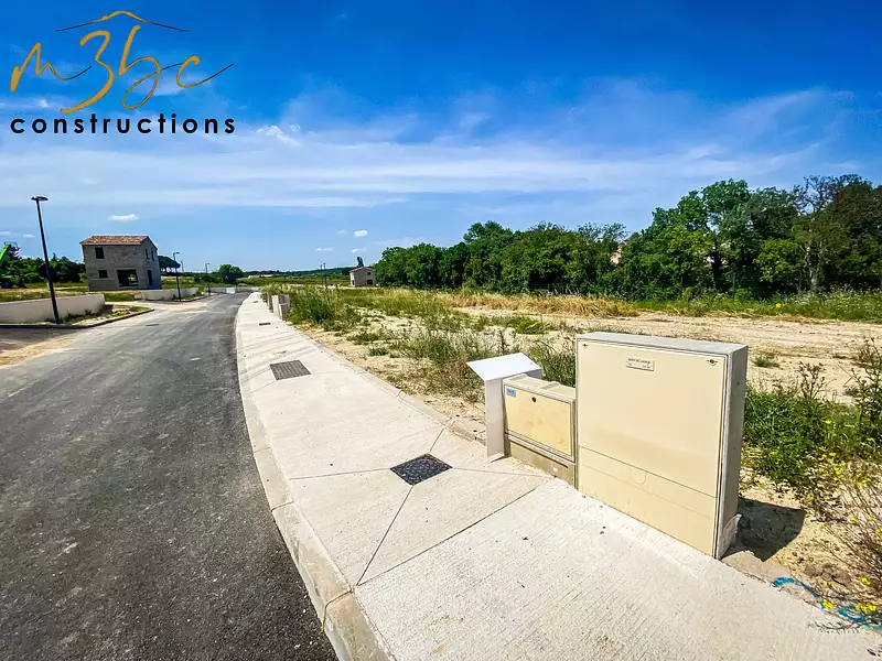 TERRAIN 619 m² - Valros (34290)