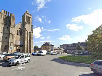 Terrain à bâtir, 433 m² - Dol-de-Bretagne (35120)