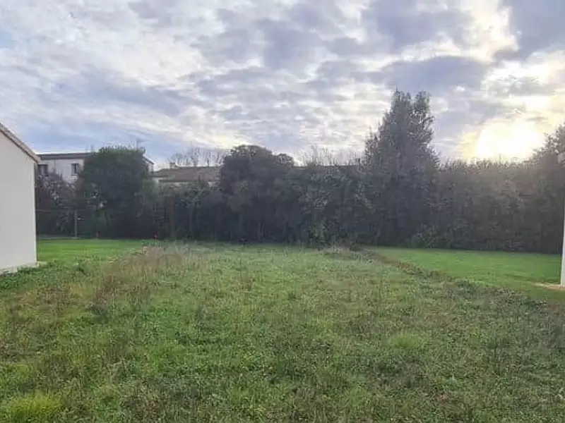 Terrain à bâtir, 380 m² - Poitiers (86000)