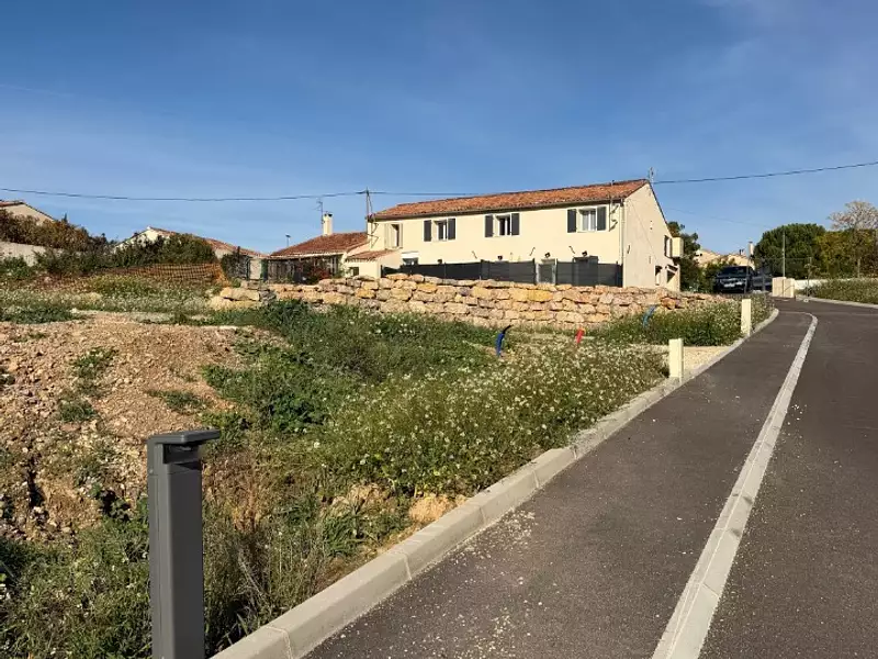 Terrain à bâtir, 317 m² - Meyreuil (13590)