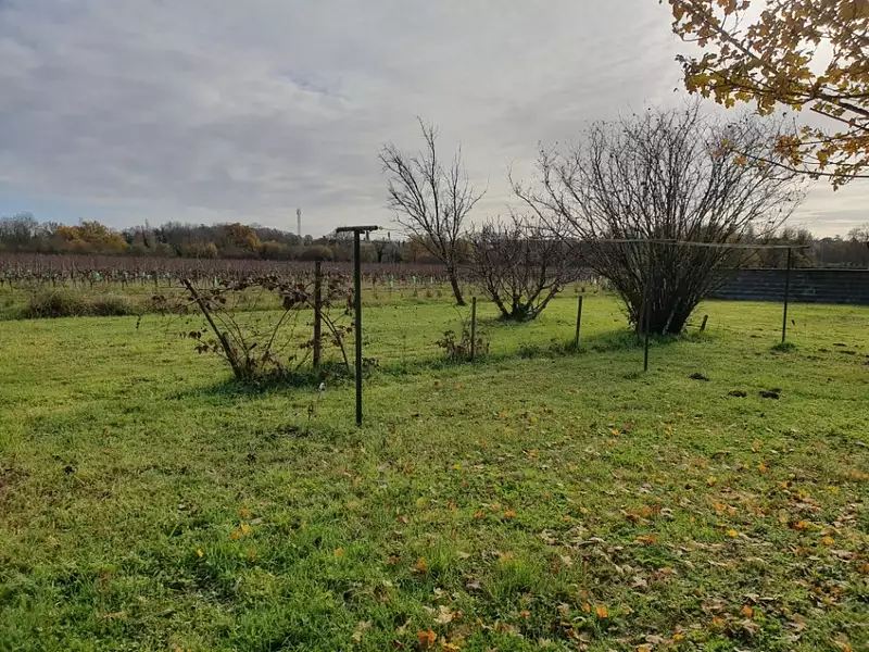 Terrain à bâtir, 600 m² - Cubzac-les-Ponts (33240)