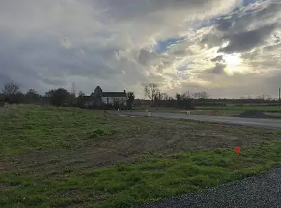 Terrain à bâtir, 671 m²