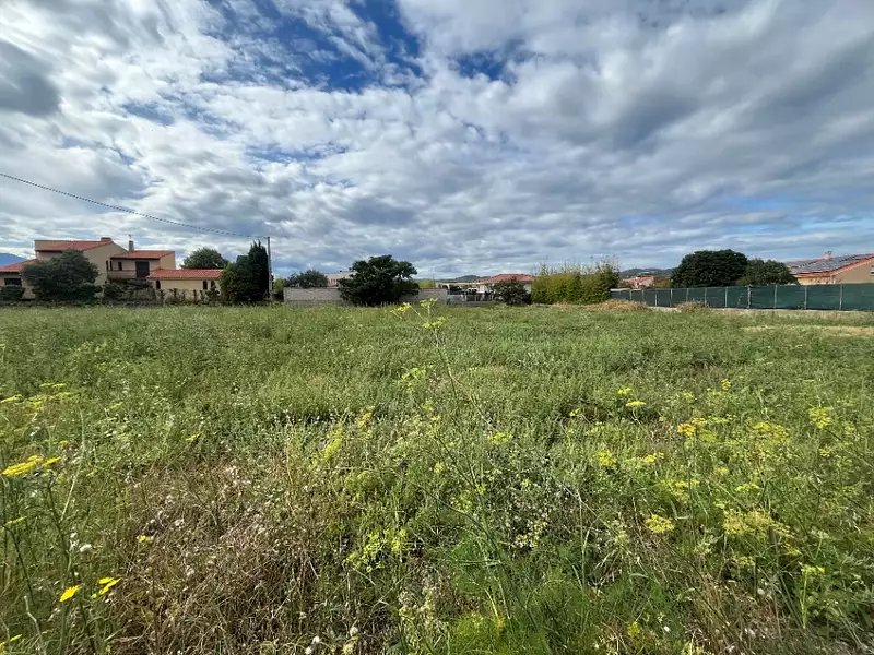 Terrain à bâtir, 828 m² - Ille-sur-Têt (66130)