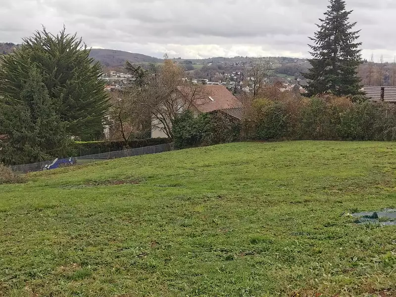 Terrain à bâtir, 1 400 m² - Cusset (03300)