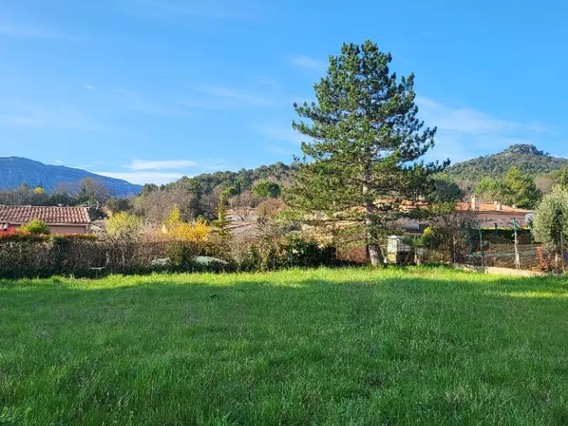 Maison neuve, 110 m² - Nans-les-Pins (83860)