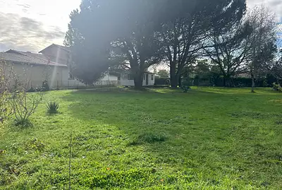 Terrain à bâtir, 1 208 m²