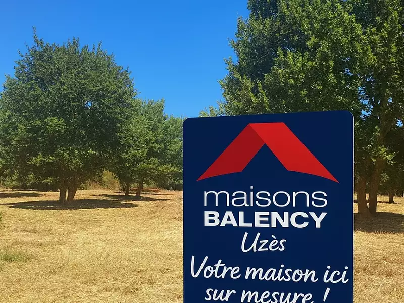 Terrain à bâtir, 700 m² - Connaux (30330)