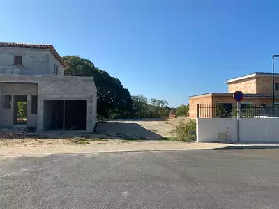 Terrain à bâtir, 350 m²