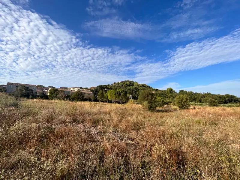 Terrain à bâtir, 300 m² - Rognes (13840)