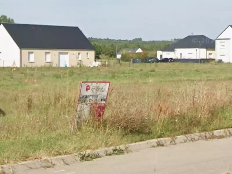 Terrain à bâtir, 795 m² - Allonnes (49650)