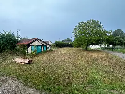 Terrain à bâtir, 819 m²