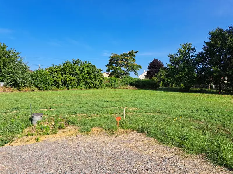 Terrain à bâtir, 559 m² - Guécélard (72230)
