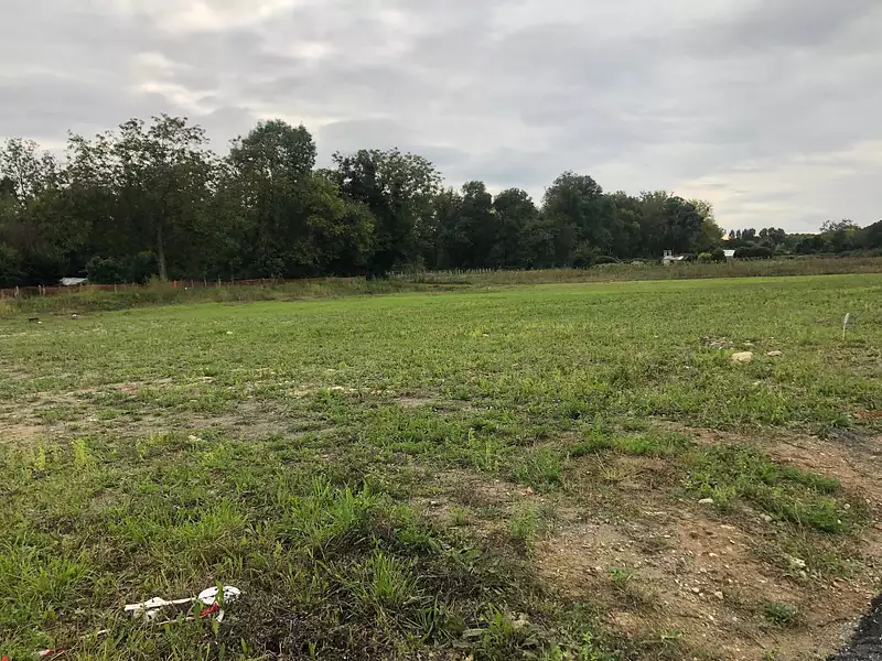 Terrain à bâtir, 1 000 m² - Villaines-les-Rochers (37190)