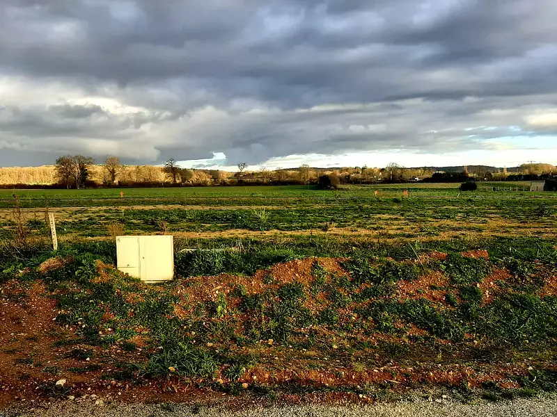 Terrain à bâtir, 562 m² - Neuville-sur-Sarthe (72190)