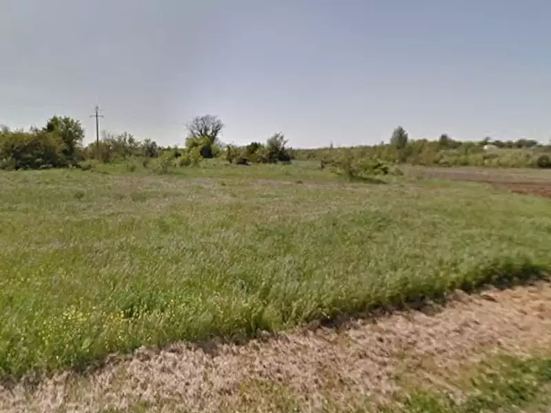 Terrain à bâtir, 570 m² - Anglade (33390)