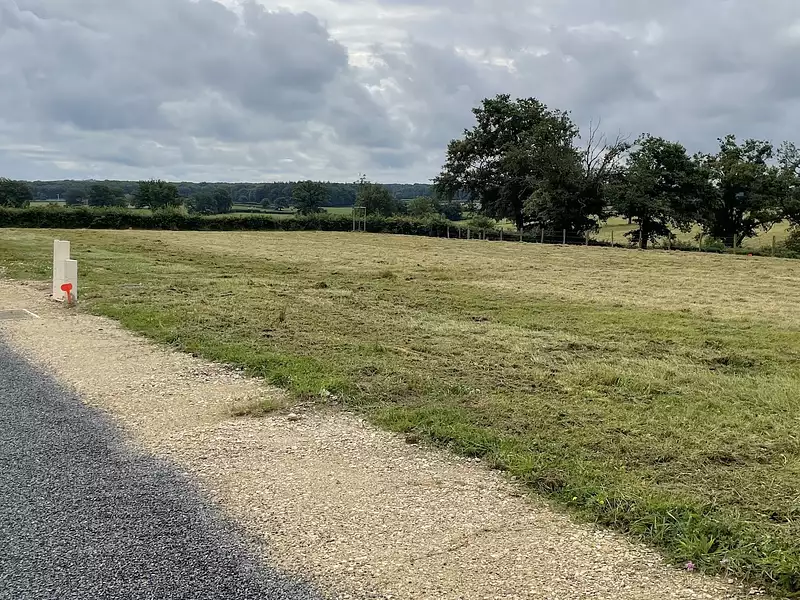 Terrain à bâtir, 776 m² - Palinges (71430)