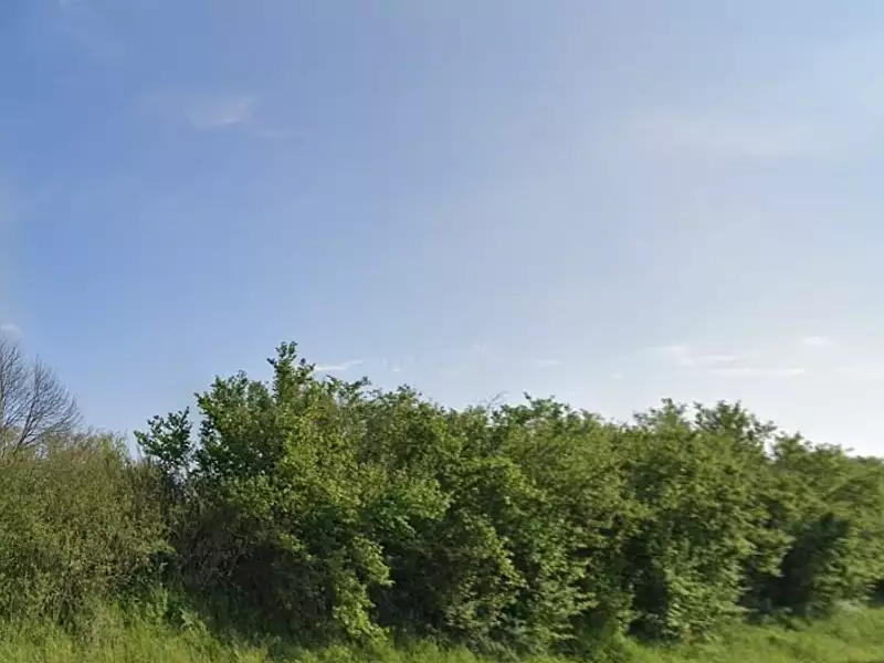 Terrain à bâtir, 698 m² - La Croix-en-Touraine (37150)