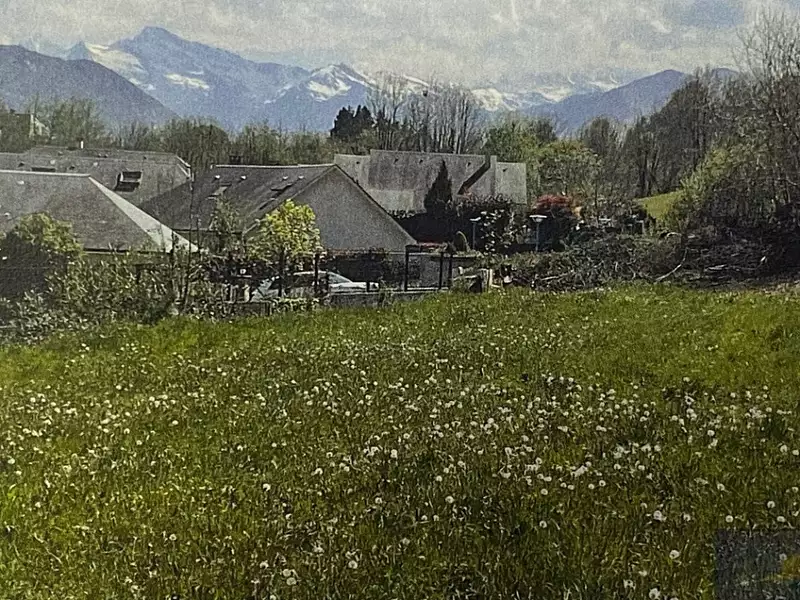 Terrain à bâtir, 2 110 m² - Poueyferré (65100)