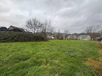 Terrain à bâtir, 709 m²