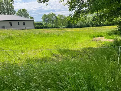 Terrain à bâtir, 1 600 m²
