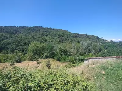 Terrain à bâtir, 1 600 m²