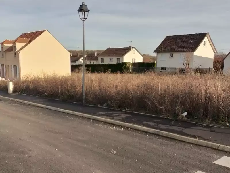 Terrain à bâtir, 404 m² - Ully-Saint-Georges (60730)