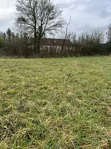 Terrain à bâtir, 683 m²