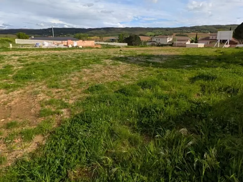 Terrain à bâtir, 400 m² - Anneyron (26140)