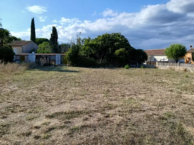 Terrain à bâtir, 450 m² - Gigean (34770)